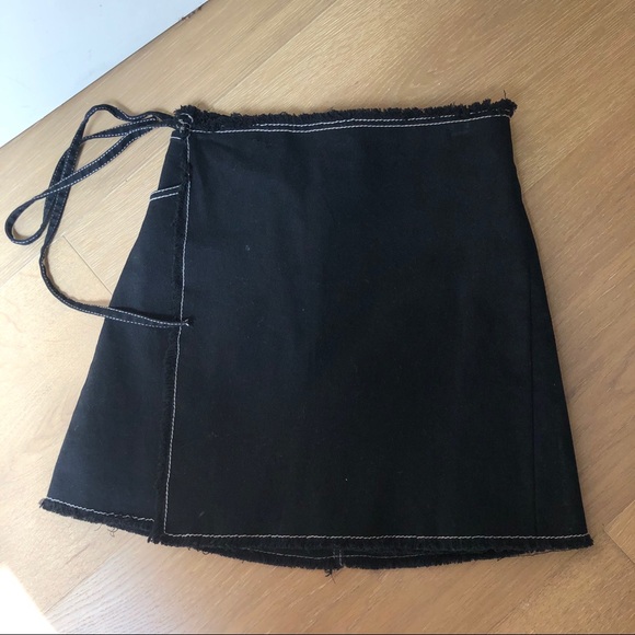 Revolve-Donna mizani black mini skirt (denim look) - Picture 3 of 6